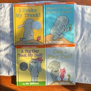 Elephant & Piggie Book Set of Four